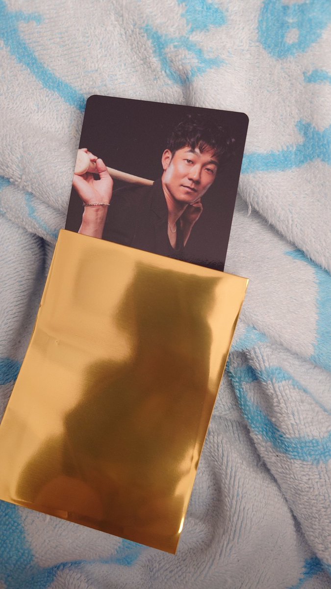 itsuko5's tweet photo. そう言えば入院前にこの試合だけは……！と思って行って2冊買ったんだけど特典ほぼ優勝では？ https://t.co/VC1zylfqX4