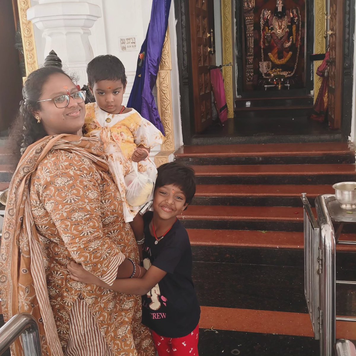 SumanChirra's tweet photo. హైదరాబాద్ లోని బాచుపల్లి లో గల శ్రీ గోదాదేవి పద్మావతి సమేత శ్రీ వెంకటేశ్వరస్వామి వారి దేవాలయం లో నా చిన్న కూతురు శ్రీ ప్రకృతి (భూమి) 2వ పుట్టినరోజు సందర్భంగా ప్రత్యేక పూజలు నిర్వహించి అర్చకులు ఆశీర్వాదం తీసుకోవడం జరిగింది🎂💐🙏💪🏻 https://t.co/9AihRqzBgV