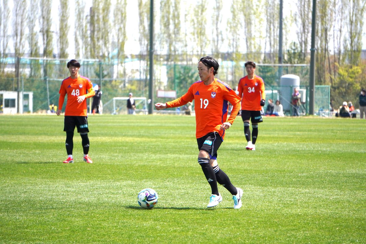 EG_kkan_kse's tweet photo. #星雄次 選手は右膝前十字靭帯損傷を負って以来、約9カ月ぶりの対外試合。「怖さもなくなった」と、クロスに対してゴール前に飛び込んだり、タックルでカウンターを止める場面も。約30分の出場でしたが、「問題なくできたことが一番よかった」と微笑みました。
（エルゴラ新潟担当:野本桂子）#albirex https://t.co/1eb5c6lWmG
