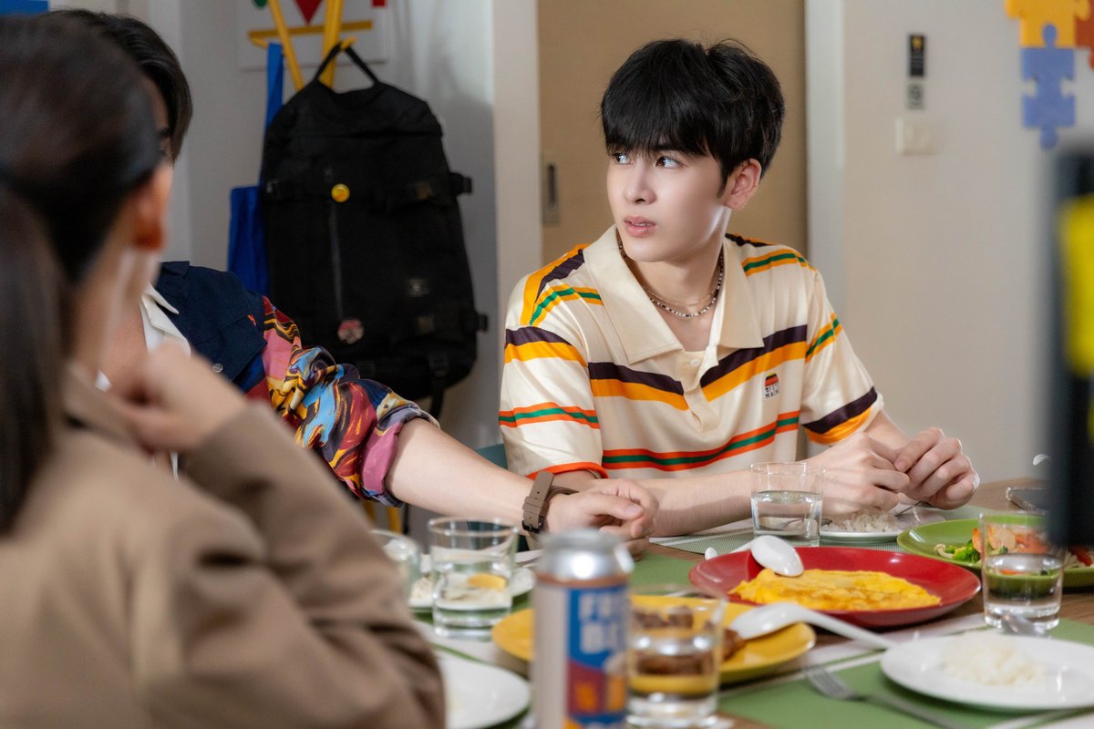 รักครูเท่าโลกเลย Love You Teacher tweet media