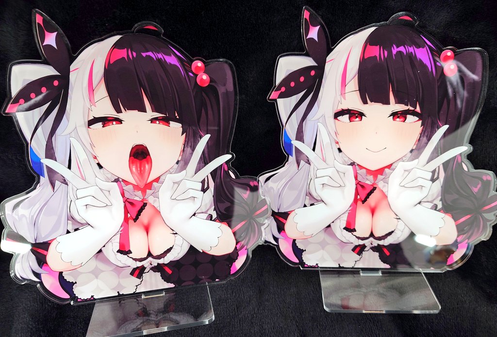 自宅にじそ(もどき)
18cmアクスタとMさいず色紙
へへ 