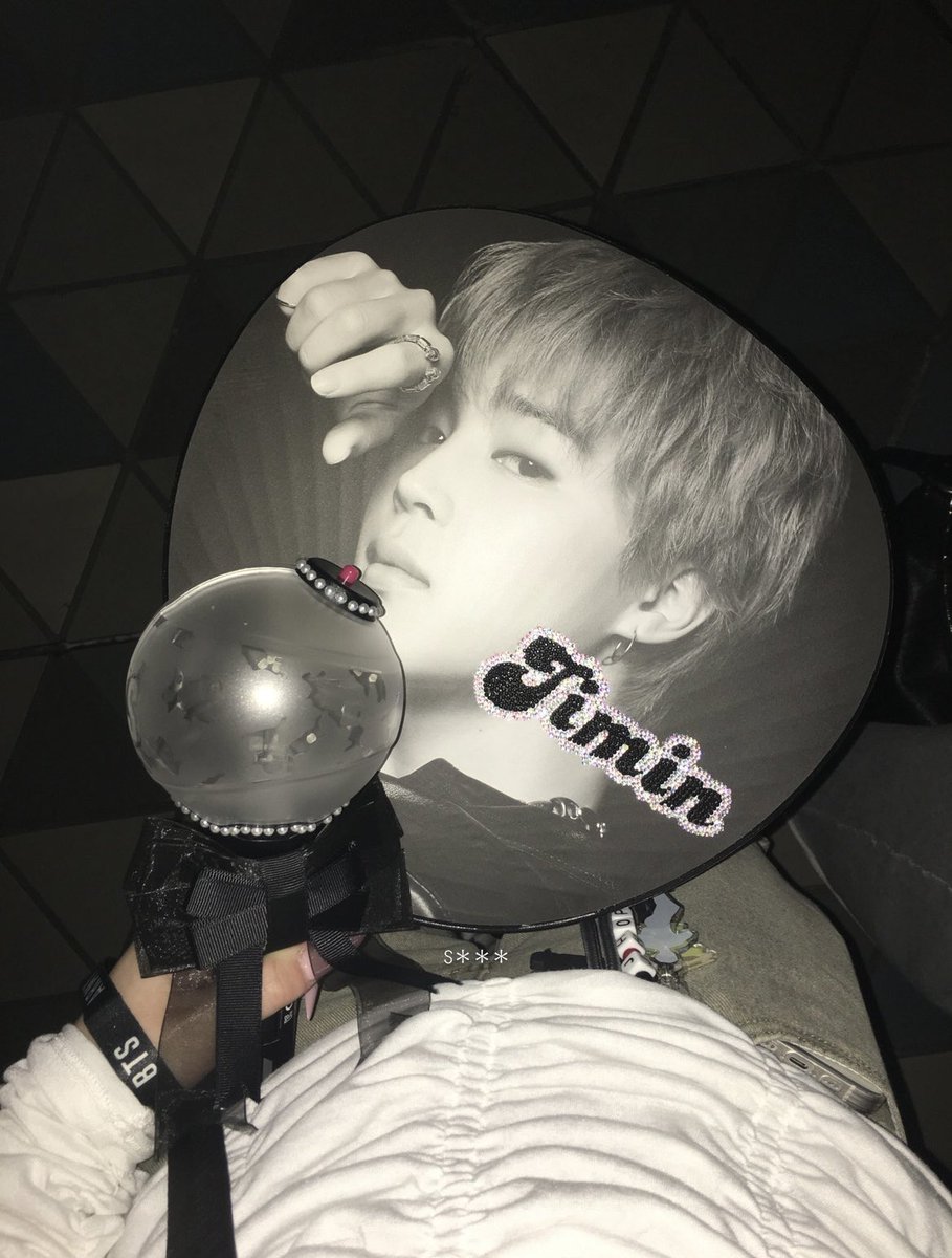 o8llig's tweet photo. 만나고 싶어...🥺❤️

#bts #jimin https://t.co/WZDHddqTwa