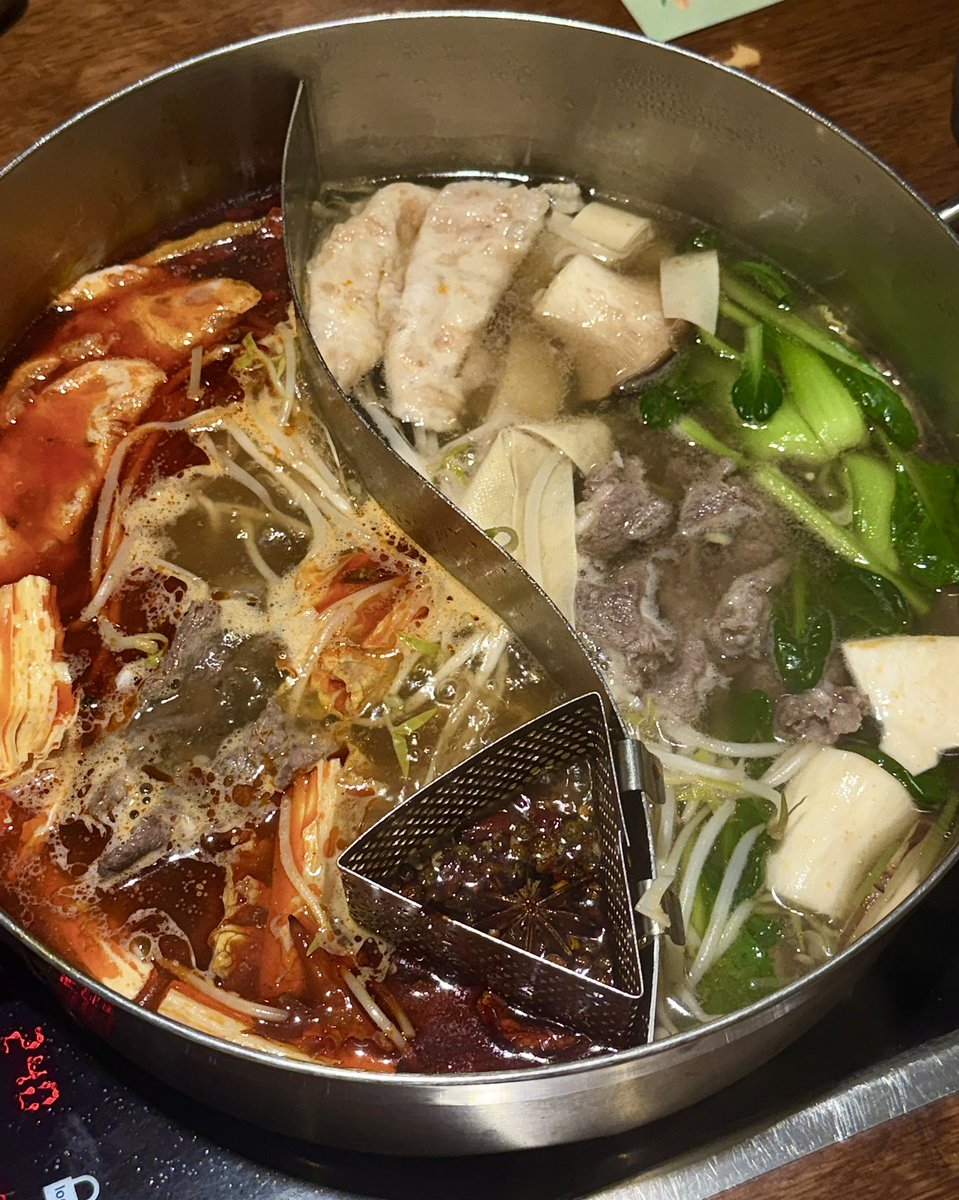 kwabeagi_'s tweet photo. 훠궈를 머궈 https://t.co/XmCEzKo3kd