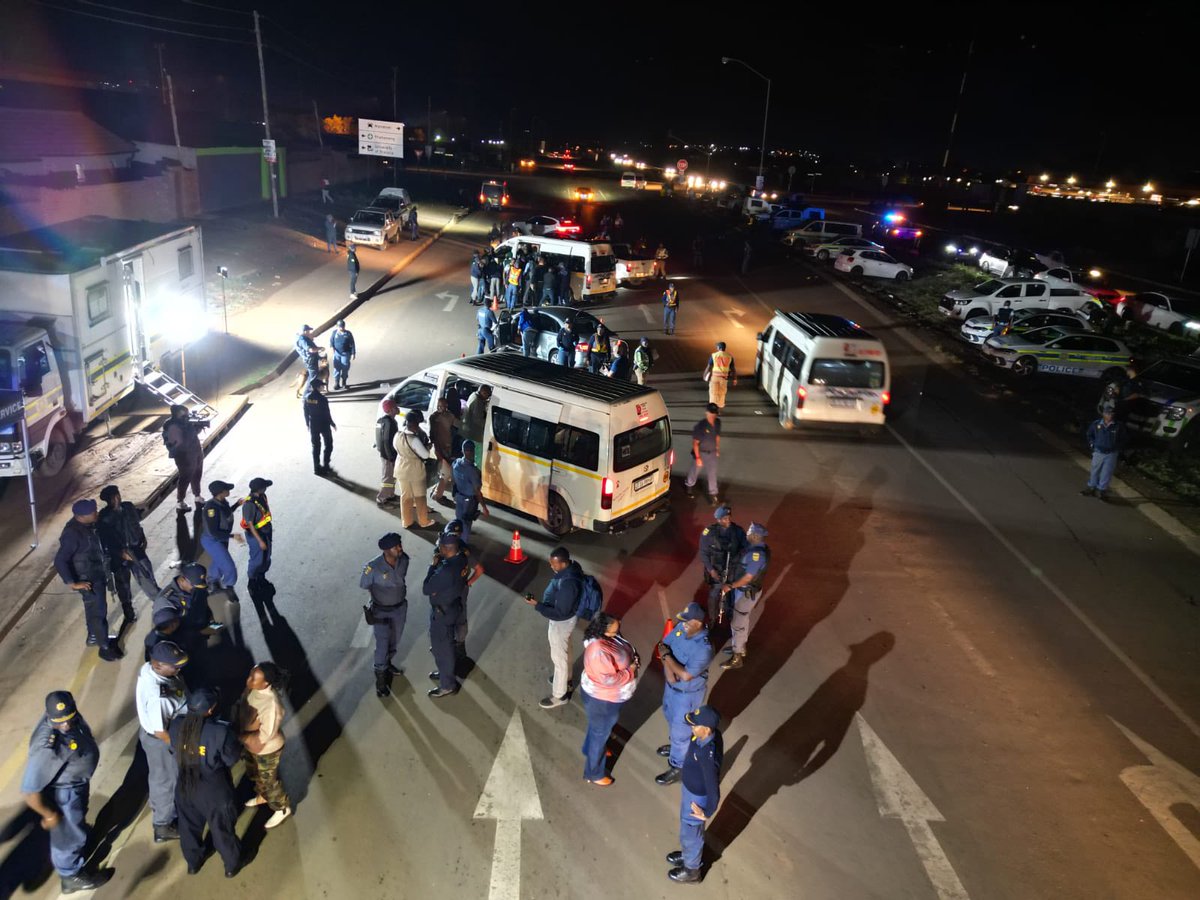 _ArriveAlive's tweet image. Roadblocks and stop-and-search operations, vehicle checkpoints, and the raiding of liquor outlets are being conducted in Mamelodi

arrr.co.za/pxZD3

#ArriveAlive #Crime @SAPoliceService