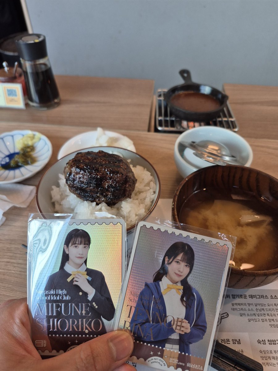 AngryMax tweet media