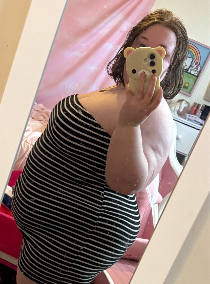 littlecowgirl4u's tweet image. It’s so warm out today also gonna dye my hair this color what do you all think? #fat #seattle #ssbbw #bigbelly #washington #bbws #bbw #ssbbw #ssbbws