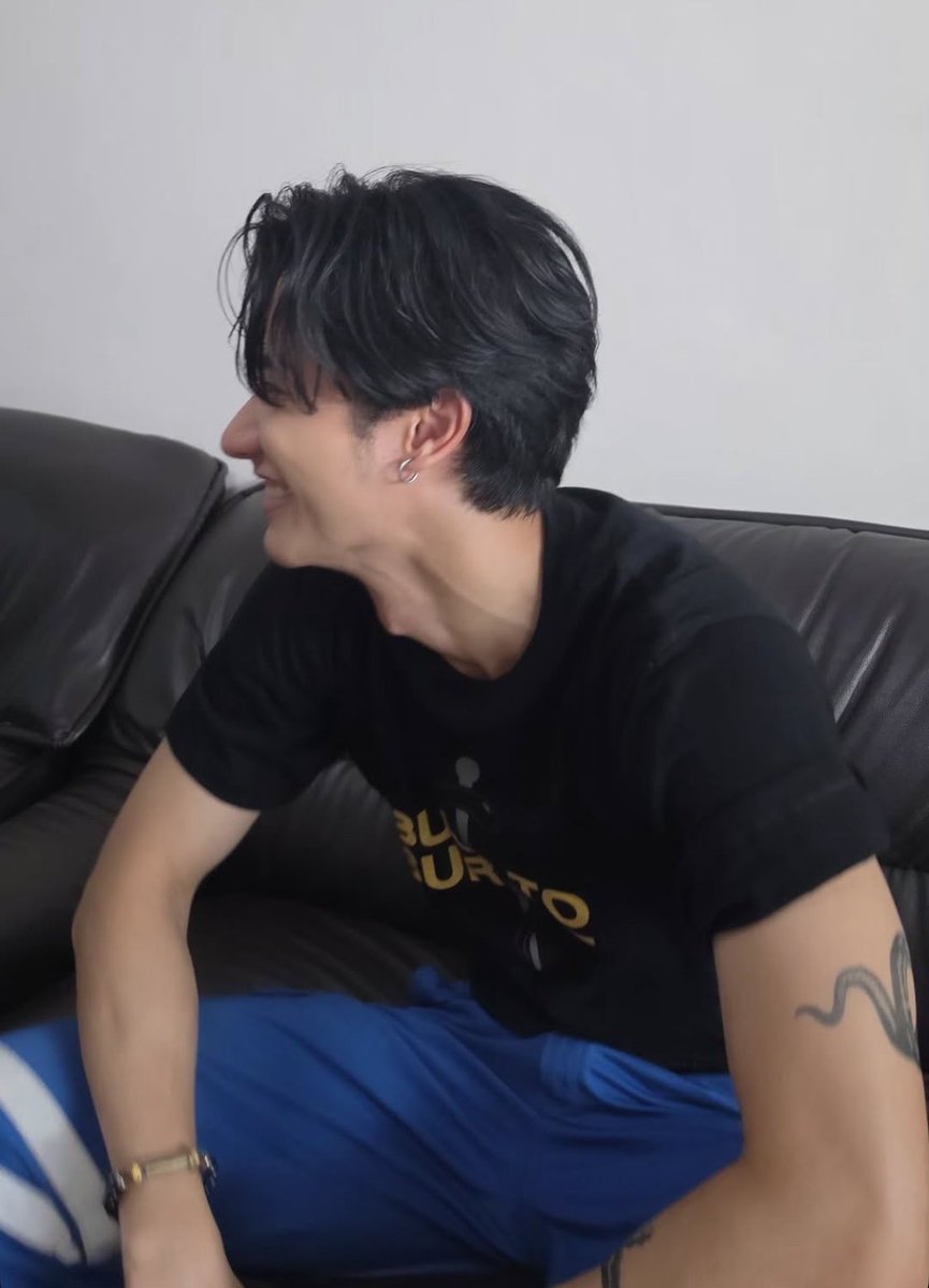 mmaynan's tweet image. Q19แล้วววว จากกี่คิวไม่รู้แต่เร่งถ่ายจีงงง เดือน5หรือ6น้อจะได้ดู 

#ADogAndAPlane
#Tawan_V