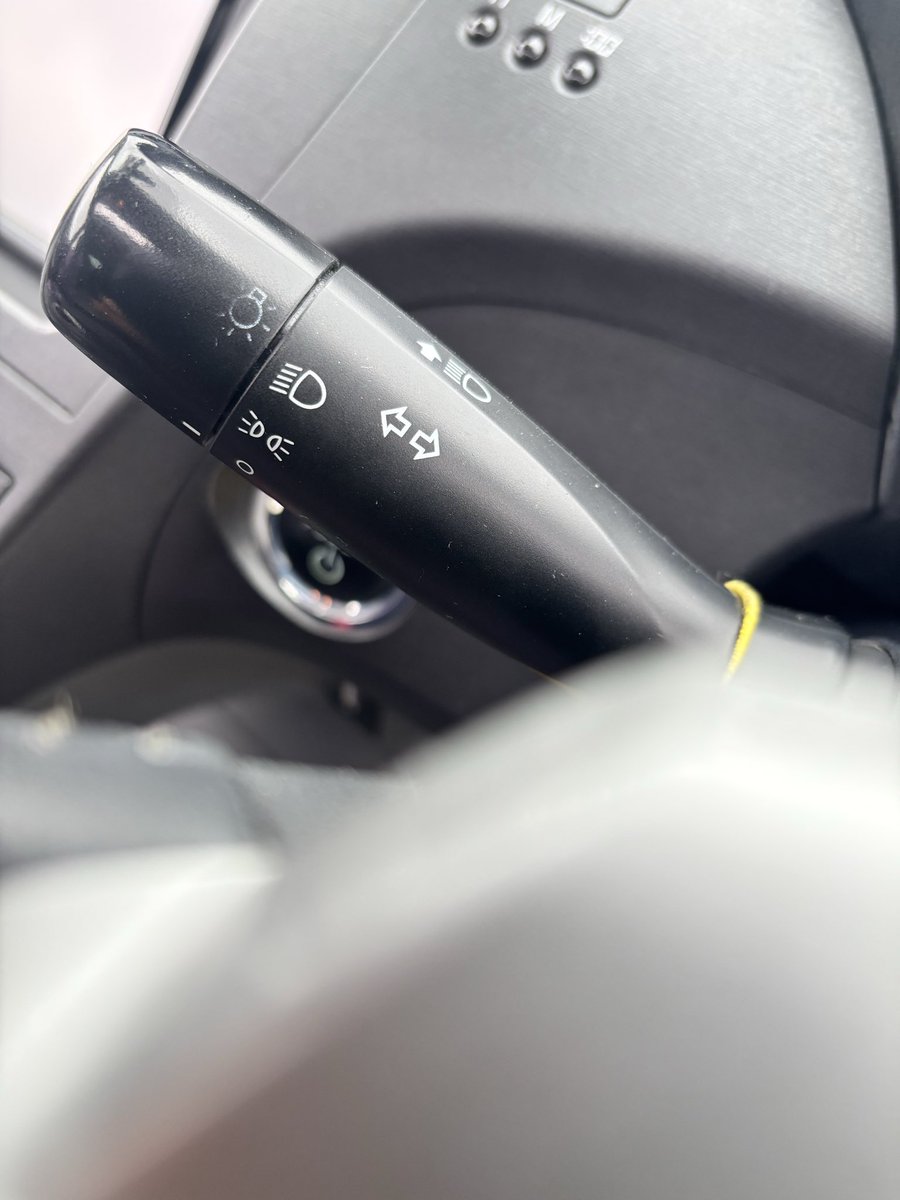 minzo117's tweet photo. 内装は運転してる時
目に入る、触れるとこだから
地味だけどテンション上がります🇺🇸 https://t.co/Dpb27LznbR