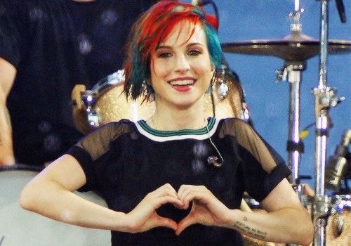 andrea from paramore🖤 tweet media
