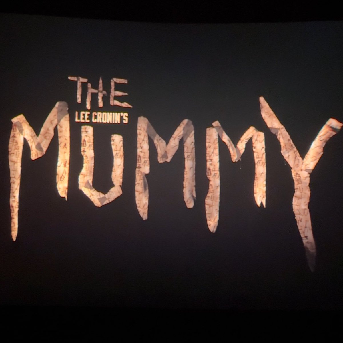 bluebubbb_'s tweet photo. WAW!! Gokill memang Lee Cronin's The Mummy, literally ada rasa-rasa conjuring &amp; evil dead nya🤩🤯💯

9/10 #LeeCroninsTheMummy ‼️ https://t.co/3exXpSxYwi