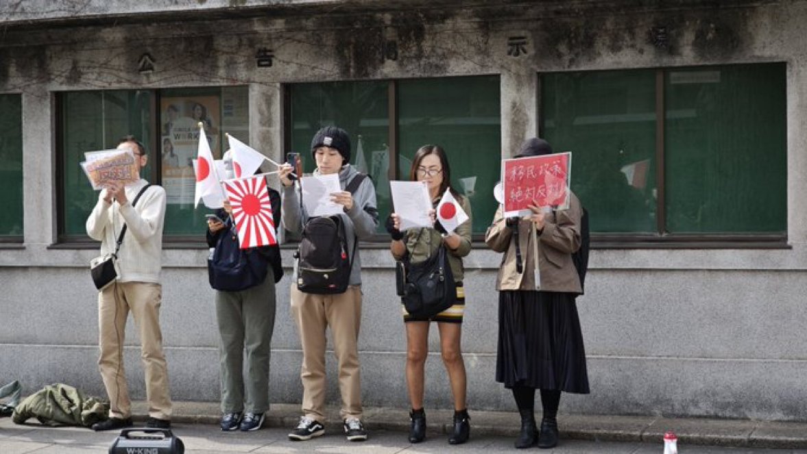 こはな tweet media