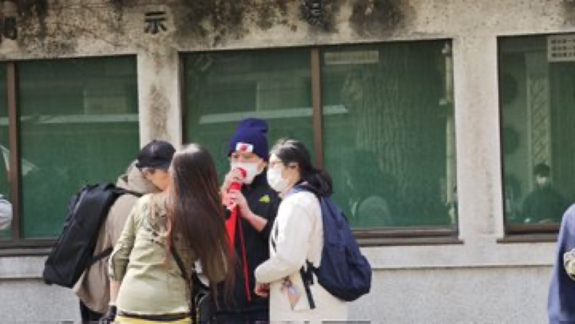 こはな tweet media