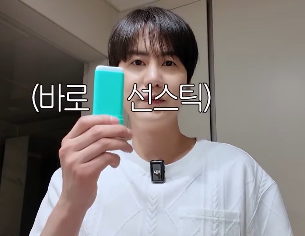 Violet_123890's tweet photo. Is anyone looking for kyuhyun's sunstick PH Kyupiter &amp; ELF? 😉

🧡🔗https://t.co/54iLCyfyN6 https://t.co/Ljo6tyJDiq