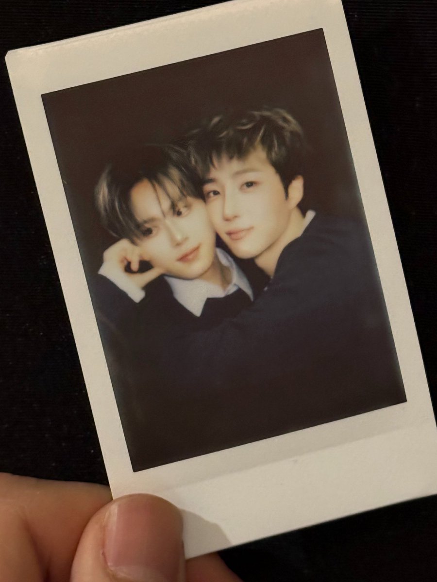 DIGNITY_members's tweet image. 내꺼

#MINSEOK #민석 #LUKE #루크 
#DIGNITY #디그니티 
#SLIPSHOT #POINT_BLANK