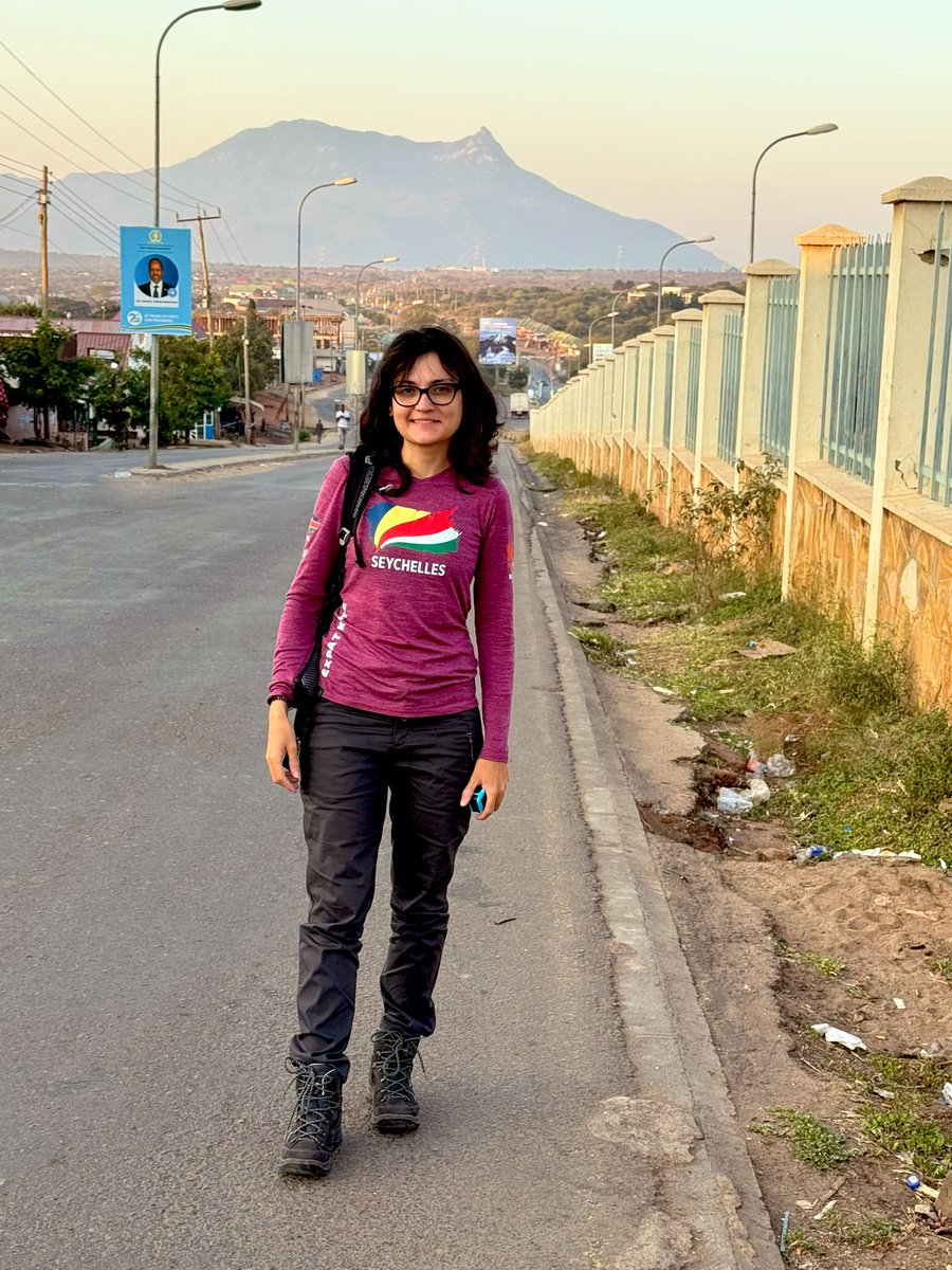 Hike_with_Kate's tweet image. 📍 Mount Longido | Tanzania 🇹🇿 

#tanzania #mountlongido