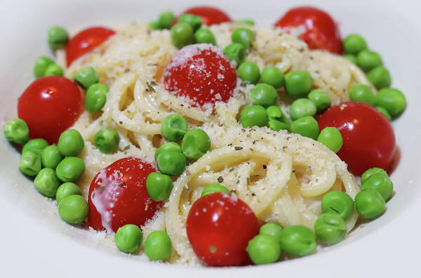 HurmerintaArt's tweet image. A Tasty Summer Spaghetti With Tomatoes Peas And Parmesan. A great choice any time of the year. 
Inspiration for the kitchen and the cook:
johanna-hurmerinta.pixels.com
#food #photography #wallart #notebooks