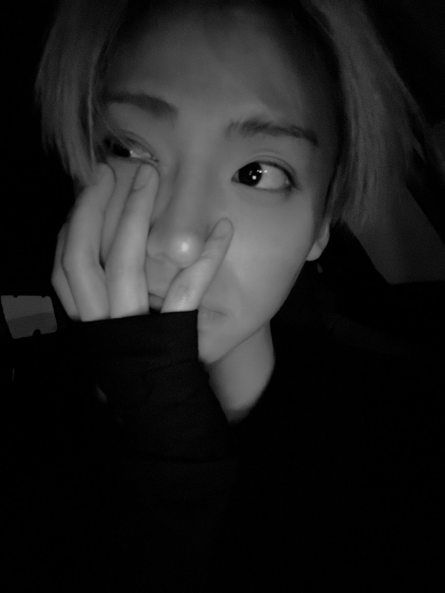 lxesangwon's tweet photo. Timeless shade of silence. https://t.co/psDbSh85ex