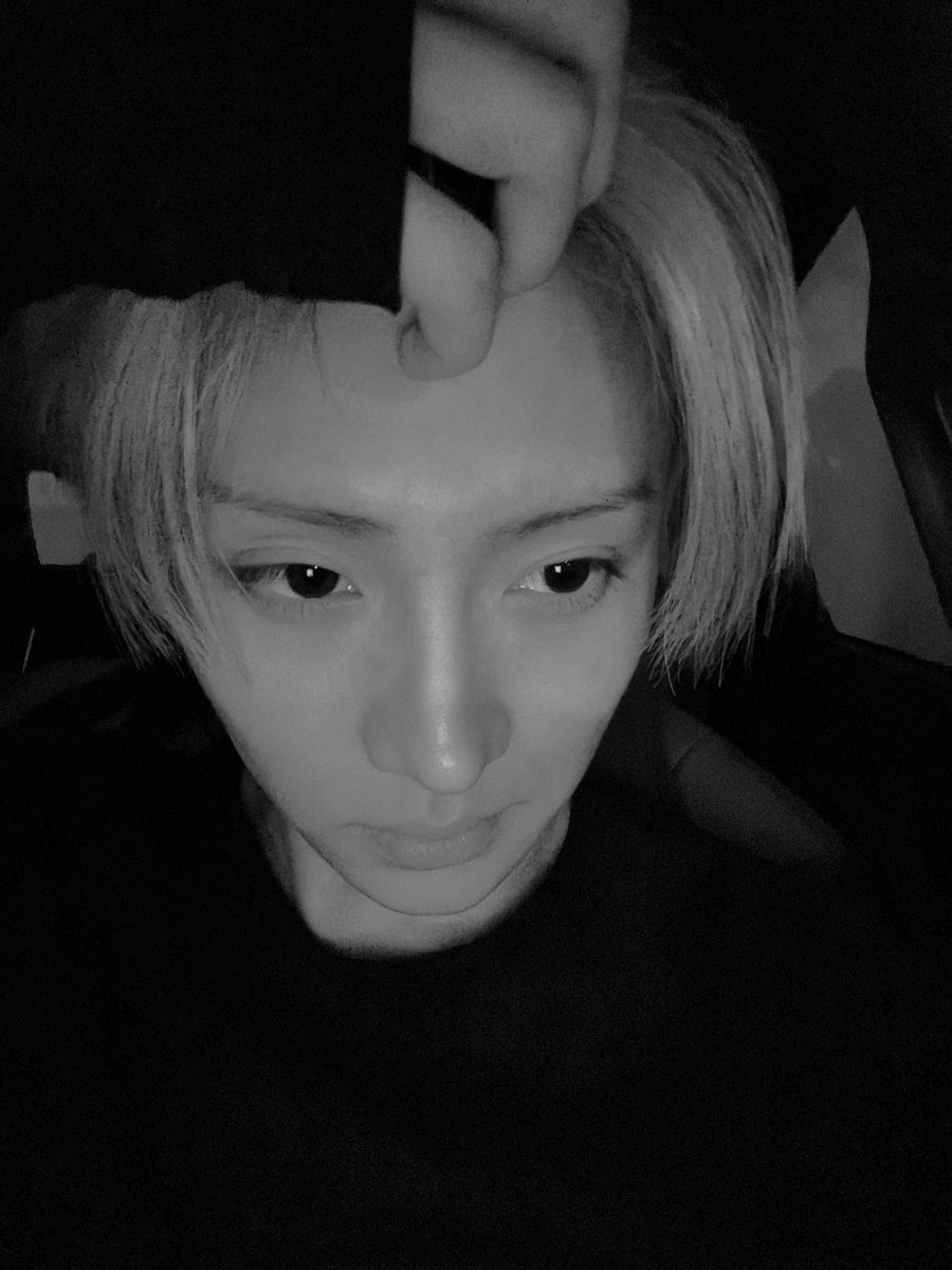 lxesangwon's tweet photo. Timeless shade of silence. https://t.co/psDbSh85ex