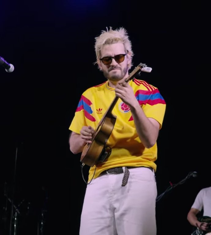 esa camiseta de Colombia todo que ver 

MORATCHELLA