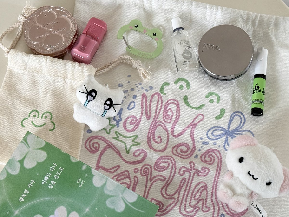 ˚౨ৎ˚flom₊𓂃☆·₊ tweet media