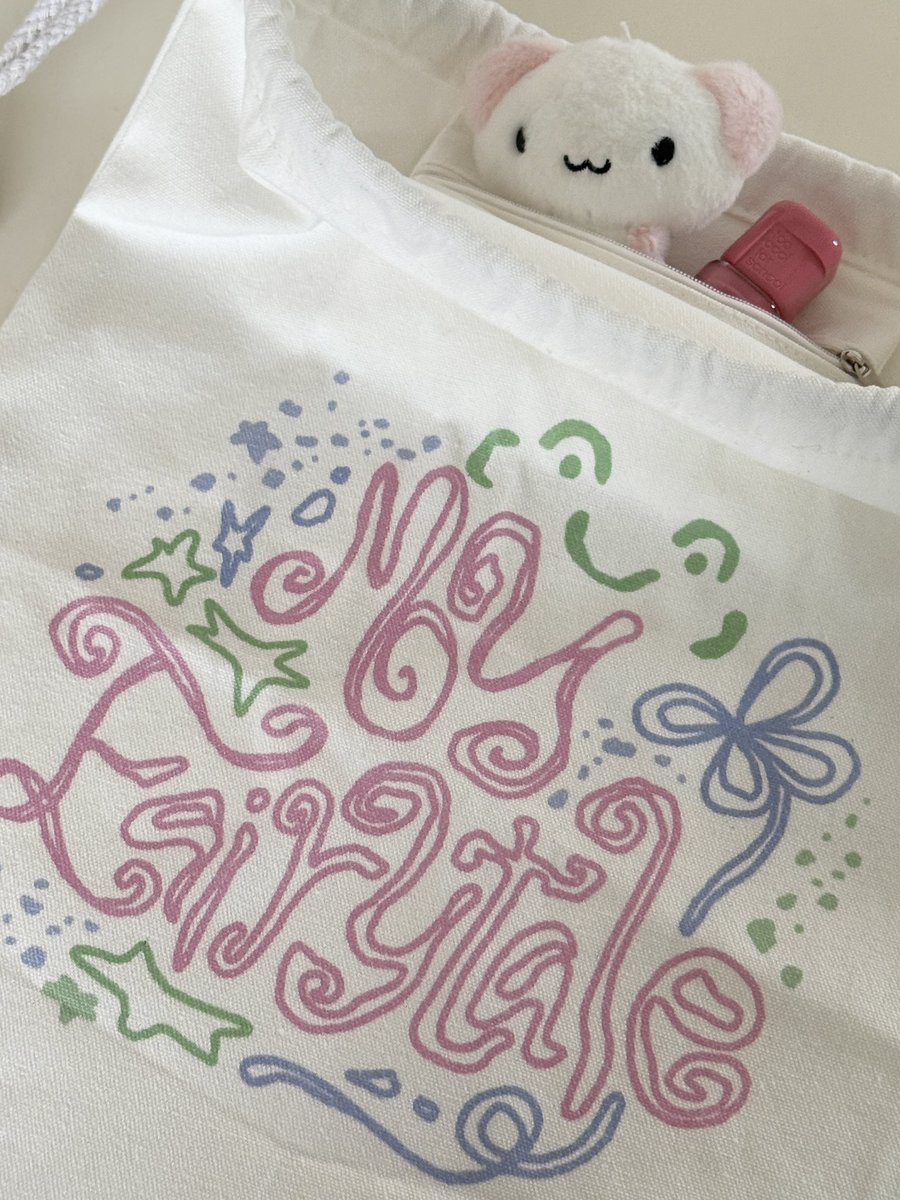 ˚౨ৎ˚flom₊𓂃☆·₊ tweet media