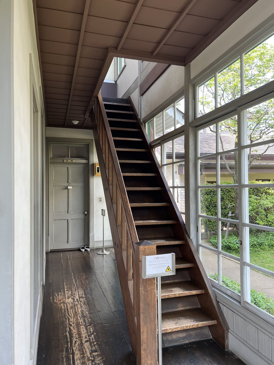 上伊那ぼたんの寮のモデルの雑司ヶ谷宣教師館。既に多くのオタクがいたが雑司ヶ谷だからマイムジや冴えカノの聖地巡りついでに来れる