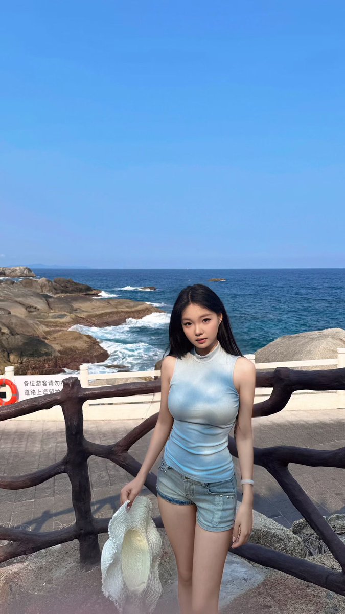 😕😕 tweet media