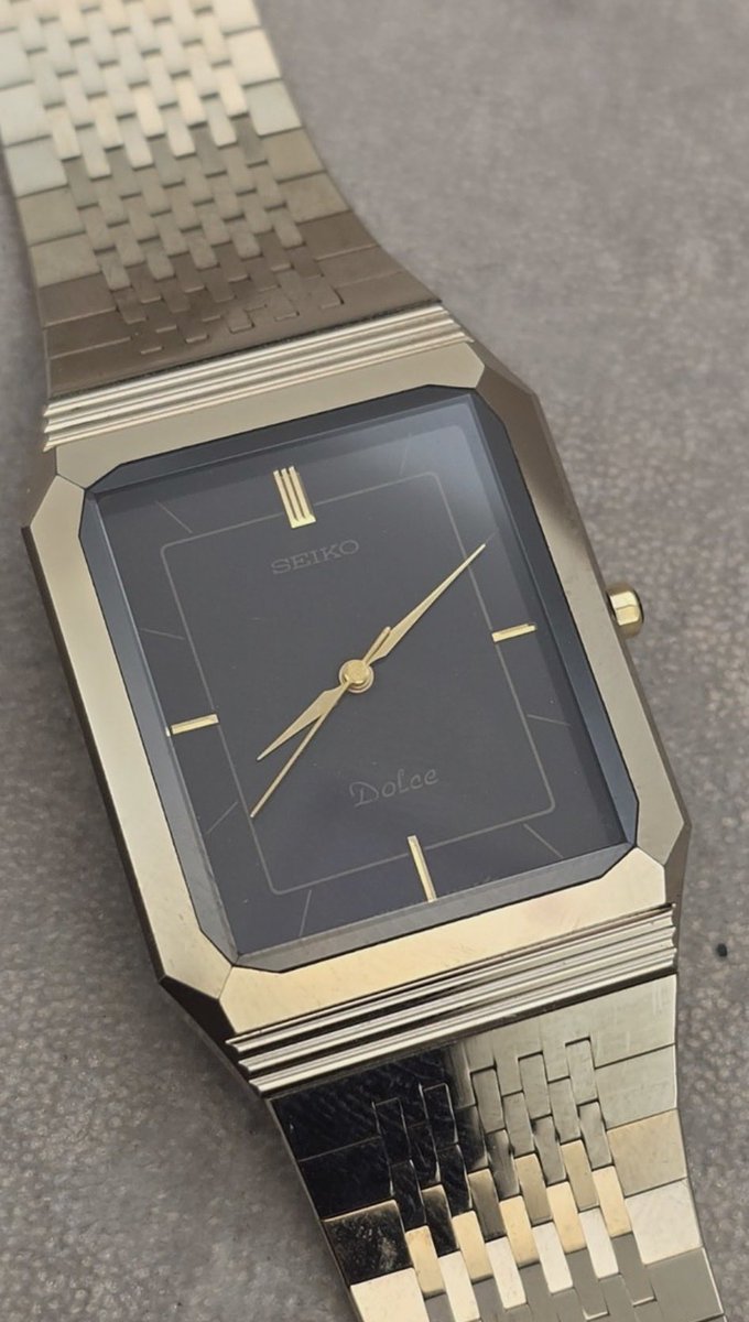I really want to pull the trigger on a tungsten carbide dress Seiko, but the delivery to NZ costs as much as watches 🤡
