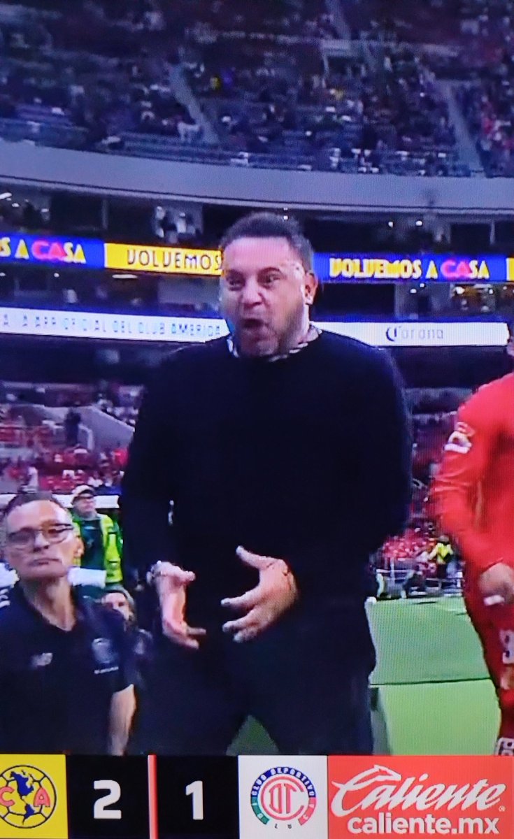 AmigodeFutbol's tweet image. El turco #Mohamed tiene razón. Que huevotes que tiene el #America
Y lo dijo el Turco