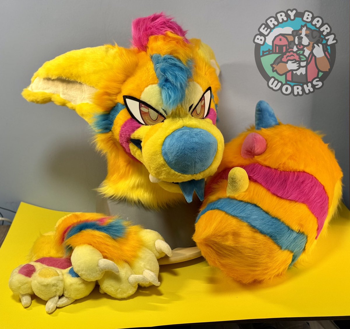BerryBarnWorks's tweet photo. @Glitzy_Fox Thank you for the showcase!!

We are based in Bulgaria and started officially doing suit work in 2023. We focus on premades that start at €3800 with our last being the coyote that sold at NFC! 
Super excited for out upcoming projects x) https://t.co/5Mt1QULMS7