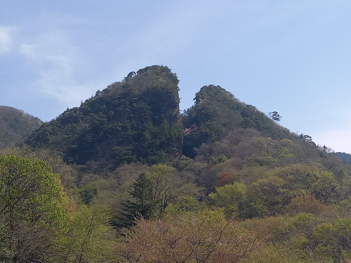 ソフトクリーム食ったり
馴染みの女に会いてぇ男に会ってきたり
寿司食ったり
山見たりしたよ