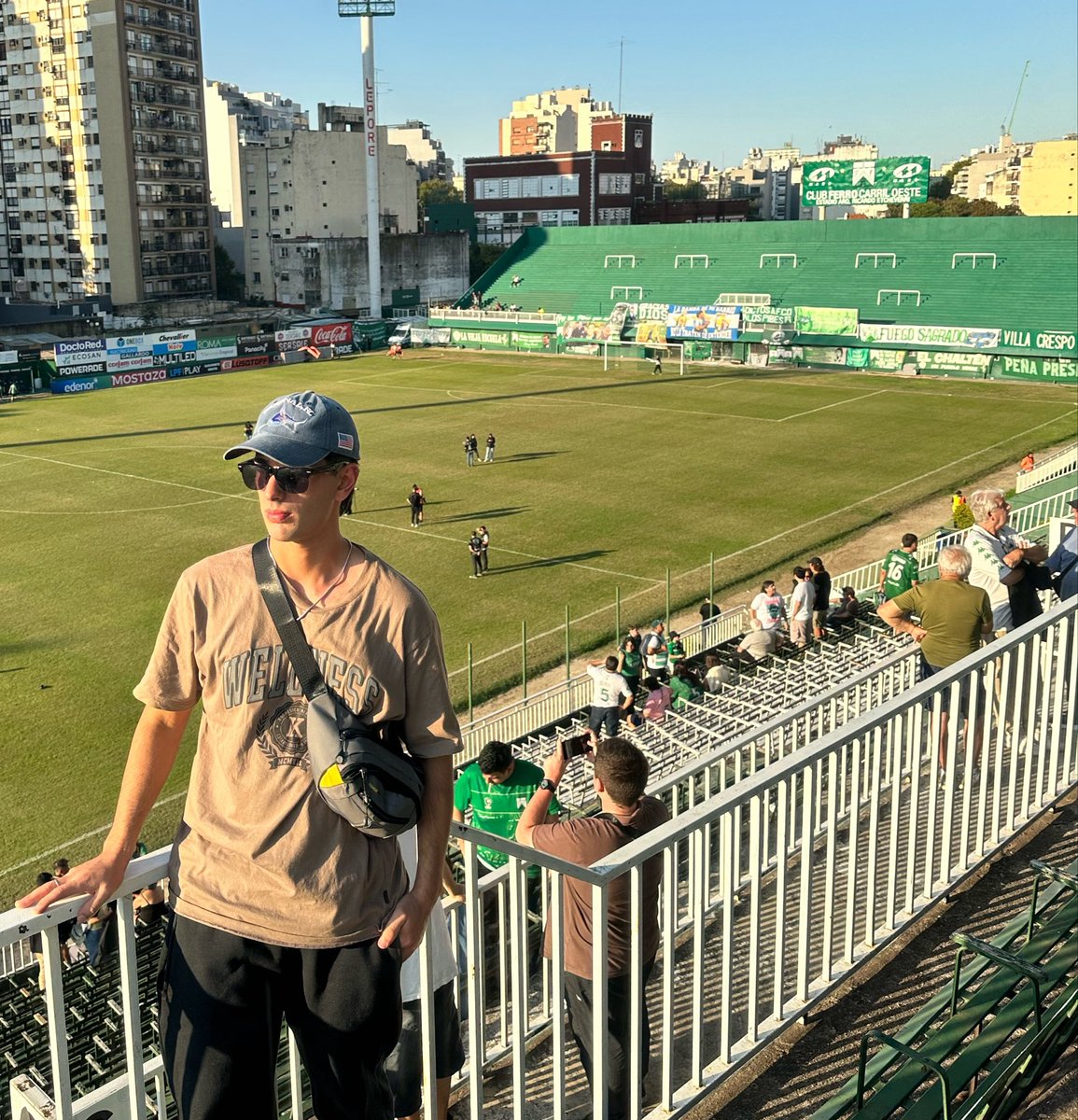 Franbvb09's tweet photo. @SolidKroket Hola, síganme, hablo de la pelota de fútbol 24/7. dejo acá farmeando aura en Ferro. https://t.co/gLLdab4OzY