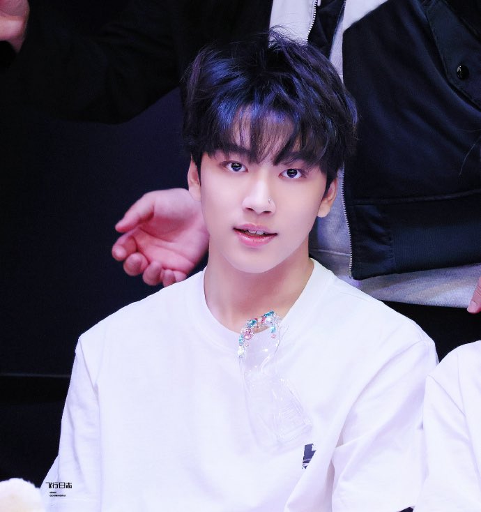 대롱쓰 tweet media