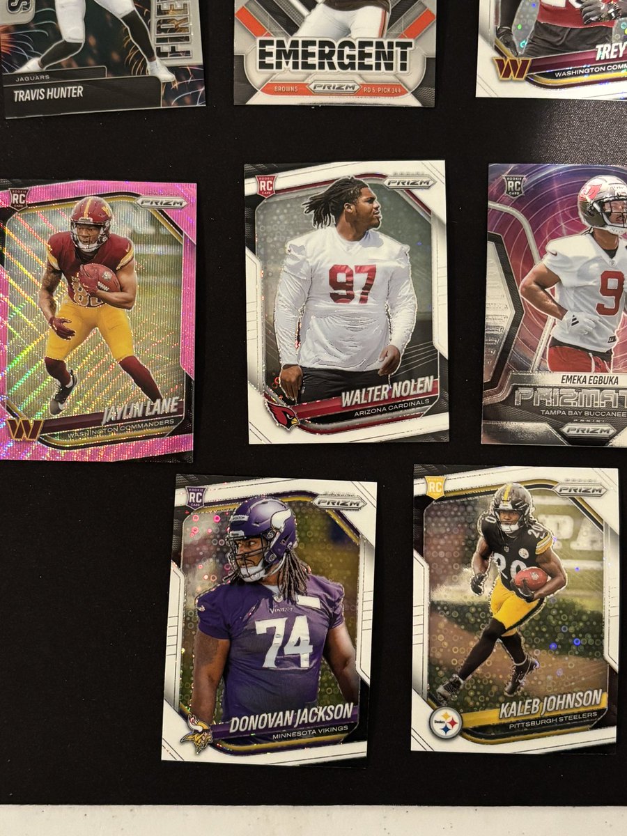 Lotski_Cards's tweet image. Check out 2025 Prizm Football Rookies Only Inserts And Prizms 11 Card Lot ebay.us/m/nbnRS8 #eBay via @eBay #football #prizm #sportscards #nfl