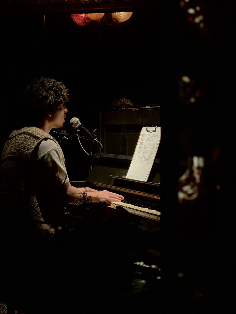 takemotokenichi's tweet image. ⋰
「Light Within the Melodies」
4/19(土)素敵な時間をありがとう🎉

#朝LIVE 今後流行るかもですね🙌
⋱

次回は5/15(金)
東京・LIVE STUDIO LODGEでお会いしましょう✨
スペシャルバンドでお送りします🎤

▶️チケット購入はこちら
l-tike.com/takemotokenich…

#竹本健一
#STAFF
#cinematiksaloon