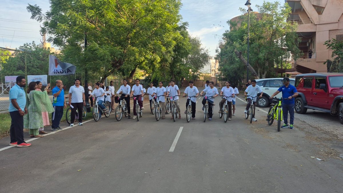 SAI_Gandhinagar's tweet image. Kudos to all the women who joined us to prove that fitness has no limits. Let’s keep riding toward a Fit India!

#SundaysOnCycle #FitIndia #SAIGandhinagar #WomenWhoCycle