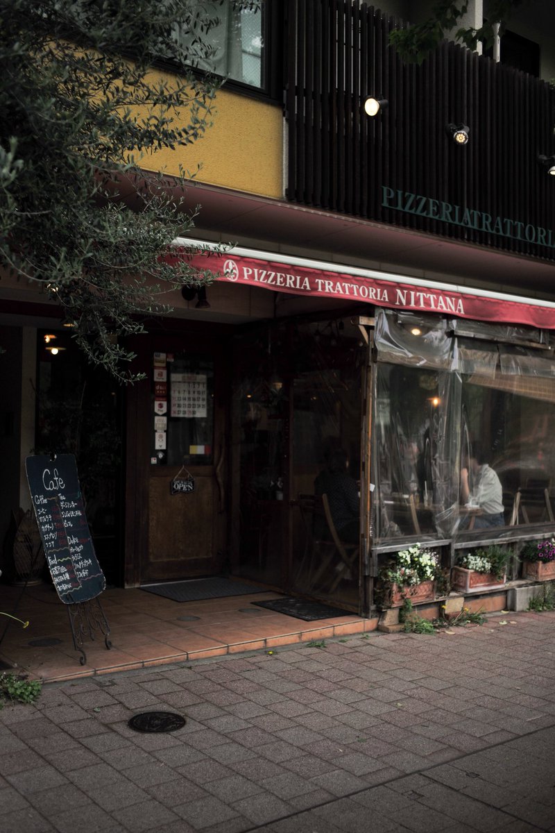 Don_datekun's tweet photo. いよいよSalon de DATEの開催まで1週間となりました。

近所のイタリアンのマスターに粋なはからいをいただき今回の開催に至りました。

前回の「伊達商店」とは異なり今回は
対話と寛ぎの時間を大事にするソロ活動。

初めてのsalonなので至らない点も多々あると思いますが、コーヒーを片手に皆さまとお会いできることを楽しみにしております！

https://t.co/KSIcmACjYS