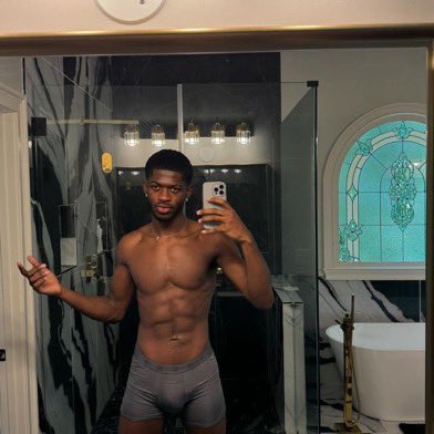 DL_XXXposed's tweet image. Be honest… if he slid in your DMs what you doing? 😭 #LilNasX #ebony #freaky #Atlfreaks