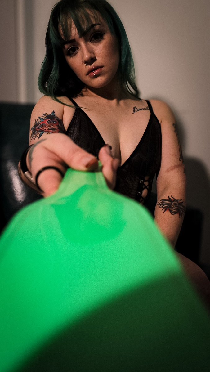 Mistress Luna Black tweet media
