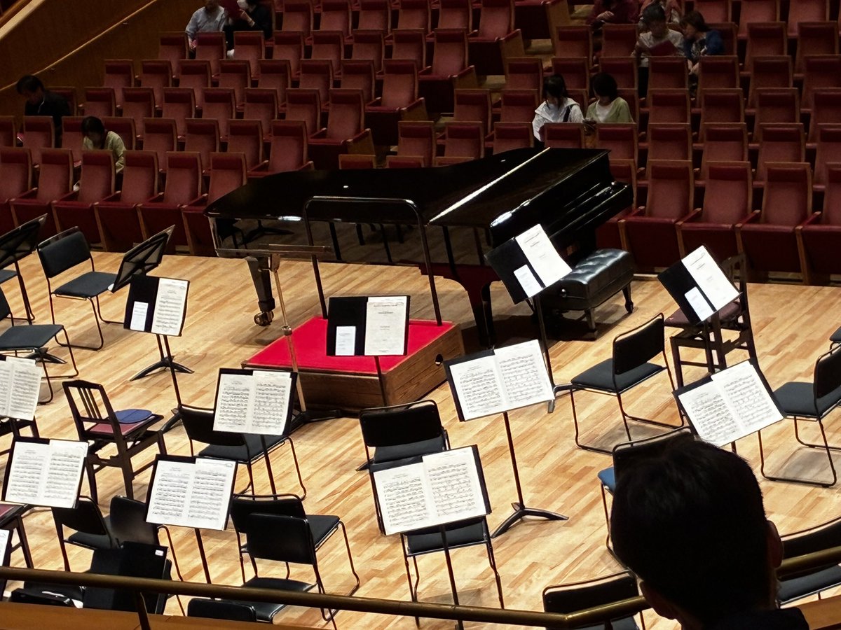 まあまあ見えます(なんか譜面が今遮ってるが)
進藤さんが1番、中川さんが2番です