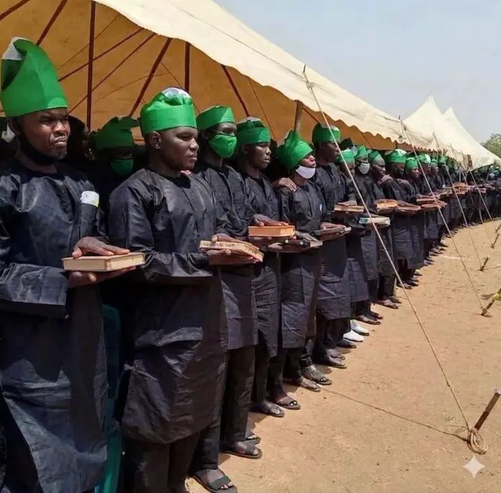 BREAKING 👇 

They used the Quran to swear in all the repentant terrorists, this show that none of them are Christians but all of them are Muslim.

Now you understand where all terrorists organization belongs.

Just like you can never hide the sun so shall the truth not be hidden