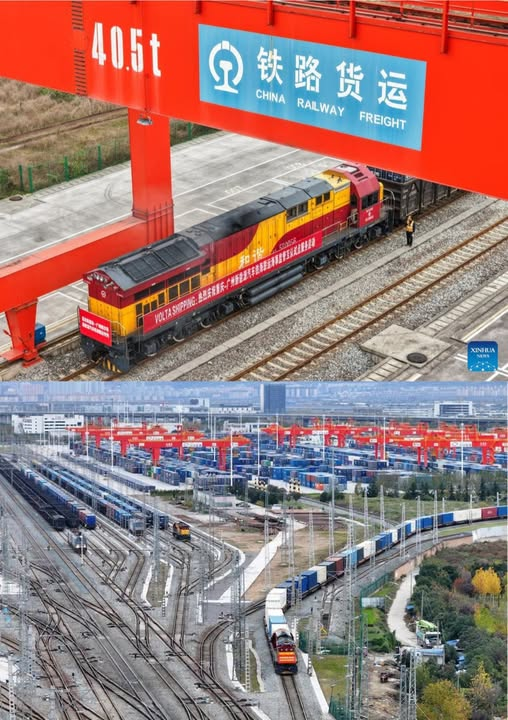 ShanghaiEye's tweet image. #China's #railways handled over 1.28 billion tonnes of freight in the first three months of 2026, up 2.2% YoY, with a freight turnover totalling 907.2 billion tonne-km during the same period, 5.1% higher than a year earlier, official data showed on Wednesday.