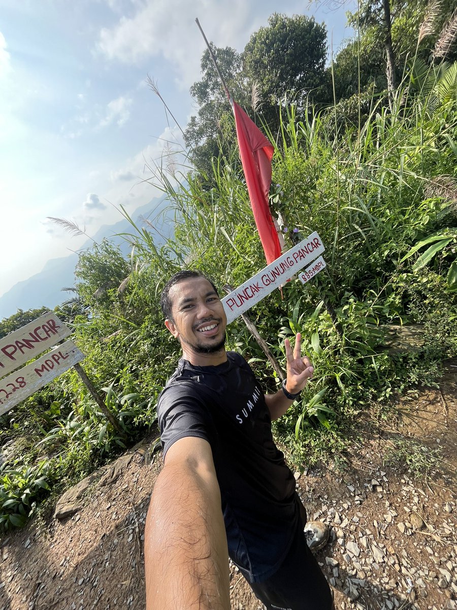 duifajar's tweet photo. Nyobain tanjakan Abah Doni #Sentul #TrailRun #LongLifeTrail https://t.co/xgzSeb4rqO