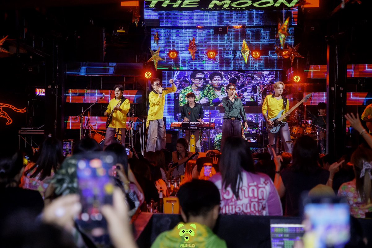 Nook_Official's tweet photo. 𝟏𝟖 𝐀𝐩𝐫𝐢𝐥 𝟐𝟎𝟐𝟔
CONCERT: NookPai Songkran On The Moon

ขอบคุณผู้จัดพี่หมีเขียวครับ ขอบคุณร้าน The Moon Ayutthaya ขอบคุณพี่ๆหน้าเวทีทุกคน ที่มาสนุกกับพวกเราส่งท้ายสงกรานต์ เต็มร้านเลย สุดยอดมากๆ มันส์มาก ขอบคุณกำลังใจจากทีมหน้าจอด้วยนะครับ ❤️❤️

#นุ๊กปาย
#นุ๊กธนดล #ป๊ายปายโอริโอ้
#NookThanadon
#NookThanadonOfficial