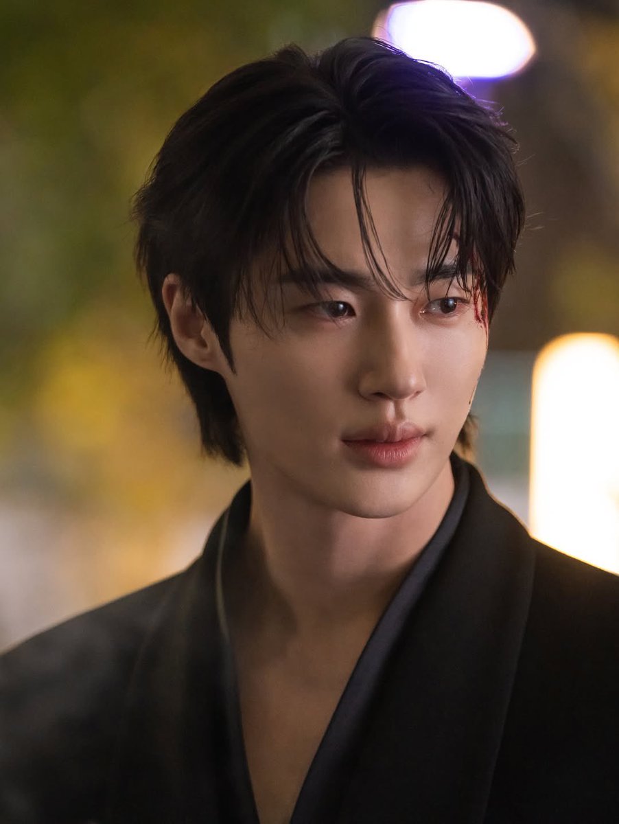 byeonwooseok_th's tweet photo. [📸] 

🌺⚾️

MBC #21세기대군부인
<Perfect Crown> Episodes 3 &amp; 4
Behind Photo 📸

🔗 https://t.co/is5Kh6SMQd
🔎 Varo Ent.’s Instagram

สามารถดาวน์โหลดรูปภาพเพิ่มเติมได้ที่: https://t.co/ROtjfEGXNW

#บยอนอูซอก 
#รักนี้มงลง
#PerfectCrown

(1) https://t.co/IrEukTVLy1