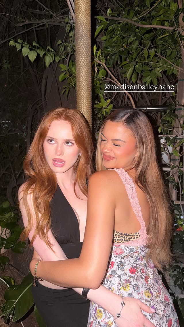 MadisonBaileyN's tweet photo. MARAVILHOSAS!Novas fotos de Madison Bailey e Madelaine Petsch via storys do Instagram. https://t.co/3d8Tr4IYjO
