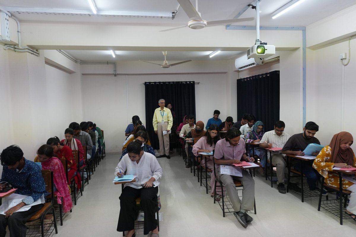 library_ewu's tweet photo. 𝐄𝐚𝐬𝐭 𝐖𝐞𝐬𝐭 𝐔𝐧𝐢𝐯𝐞𝐫𝐬𝐢𝐭𝐲 𝐒𝐮𝐜𝐜𝐞𝐬𝐬𝐟𝐮𝐥𝐥𝐲 𝐂𝐨𝐧𝐝𝐮𝐜𝐭𝐬 𝐒𝐮𝐦𝐦𝐞𝐫 𝐒𝐞𝐦𝐞𝐬𝐭𝐞𝐫 𝟐𝟎𝟐𝟔 𝐀𝐝𝐦𝐢𝐬𝐬𝐢𝐨𝐧 𝐓𝐞𝐬𝐭 https://t.co/zWfBbLQmDq