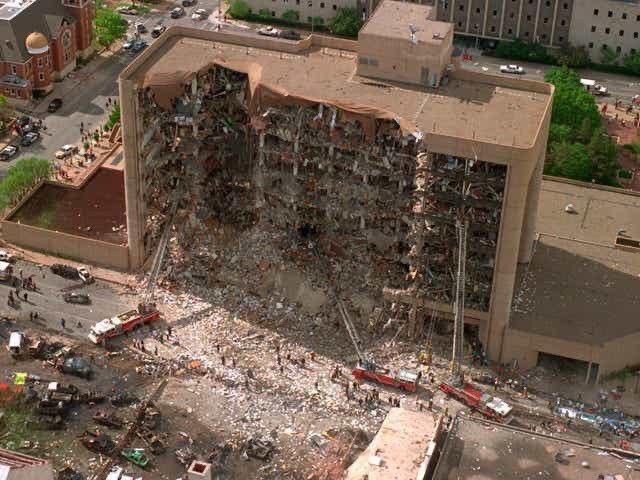 SadaaShree's tweet image. #TodayInHistory

The Alfred P. Murrah Federal Building in Oklahoma City is bombed by a car bomb in 1995 killing 168 including 19 kids under the age of six. The culprits are Timothy McVeigh and Terry Nichols, both anti Govt extremists protesting against the Waco Siege.

The