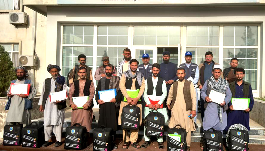WHOAfghanistan's tweet image. @WHOAfghanistan trained 55 Community Health Workers in Balkh Province including 43 women, to strengthen early #detection and #referral of #noncommunicable #diseases.
The training focused on hypertension, diabetes, chronic respiratory disease and common cancers—helping bring