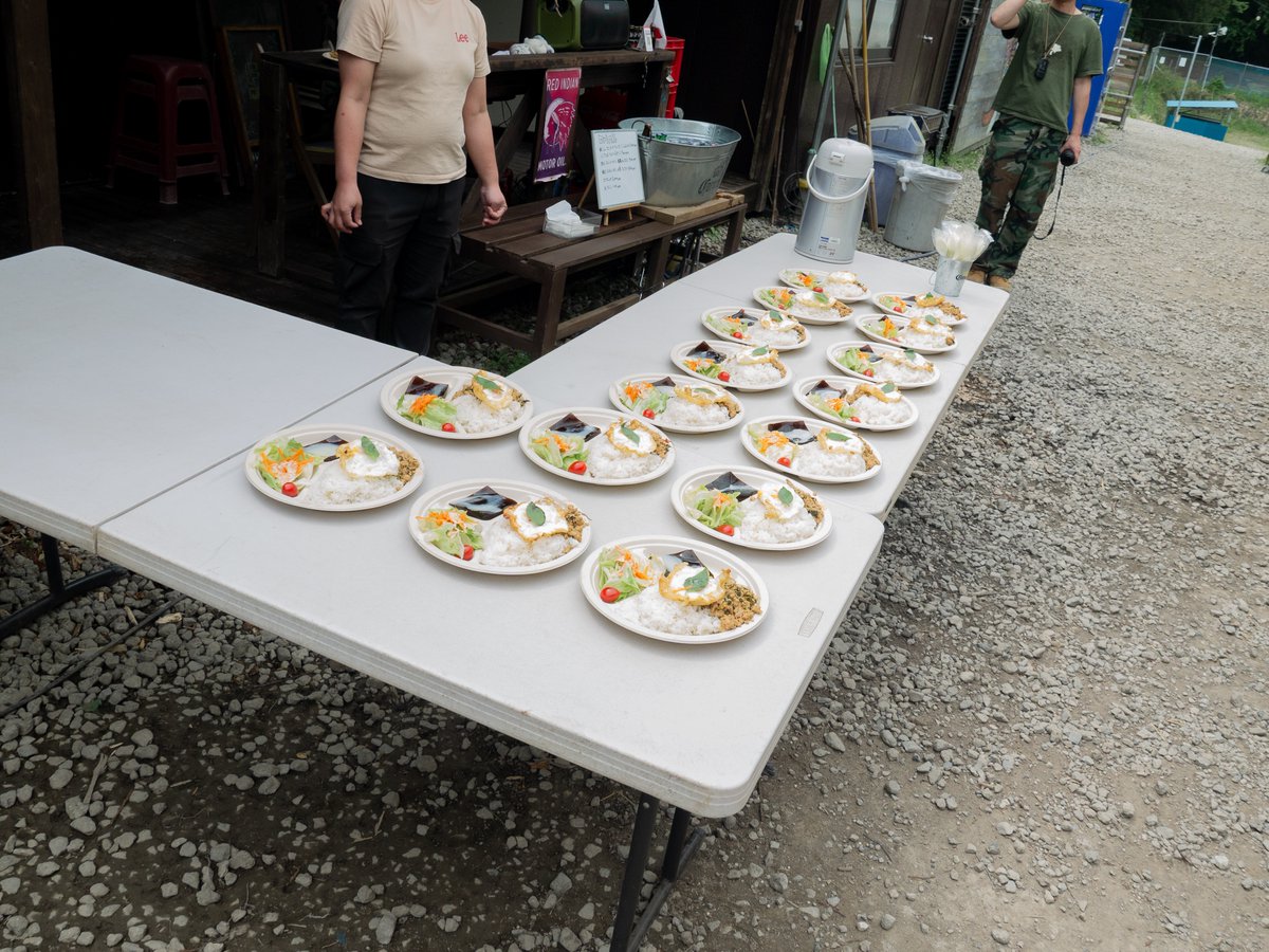 Chisa_Sabage's tweet image. 昨日は第一回新歓をGERONIMO様にて行いました！
9名の新入生とともに森を駆け回り、塹壕も駆使した熱い戦いを繰り広げました🔫🔥

5/9にも新歓を行うのでぜひご参加ください！！

#春から千葉大
#新歓
#GERONIMO
#GERONIMO食堂